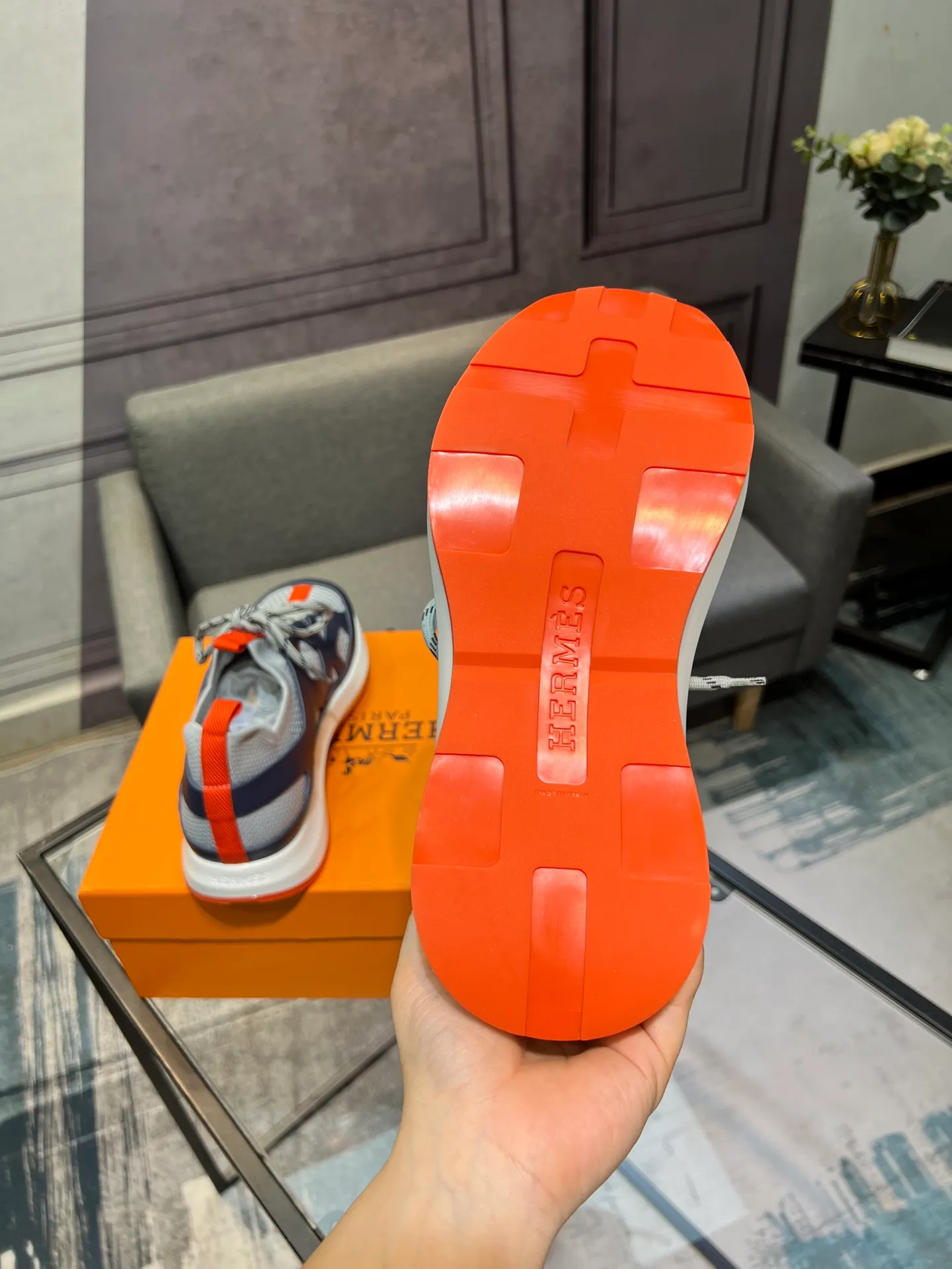 💰¥720 HERMES Men’s rest sneakers! -High-end quality original casual sports shoes -Upper: high nappa calfskin, forging technology, knitted fabric, shoe brand webbing, injection molded brand logo -Inner: foot pad; water-dyed cowhide -Outsole: ultra-light TPU·rubber; two-color molded outsole -Ultra-high quality control·fine workmanship: highlighted (high-end·luxury·grade) Size: 38-44 (45 46 customized)